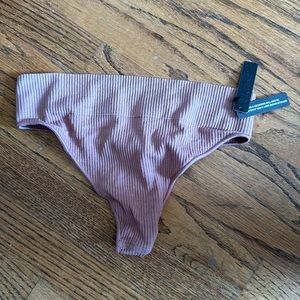 SKIMS stretch ribbed thong - rose clay color - size s/m